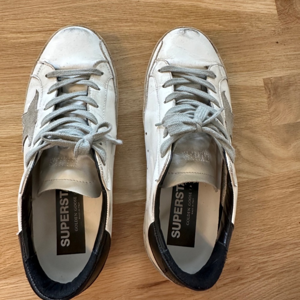 Golden Goose White Leather Sneakers with Grey Star and Black Heel - Picture 7 of 12